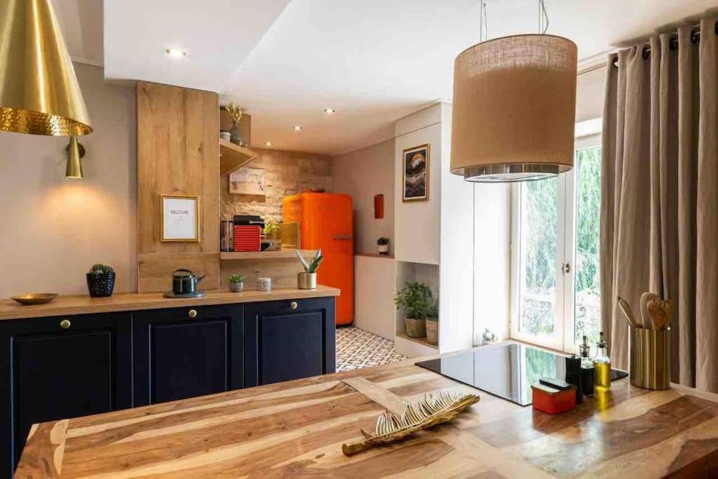 Le Loft Des Hospices : Centre/Parking/Vueriviere Apartment Бон Екстериор снимка